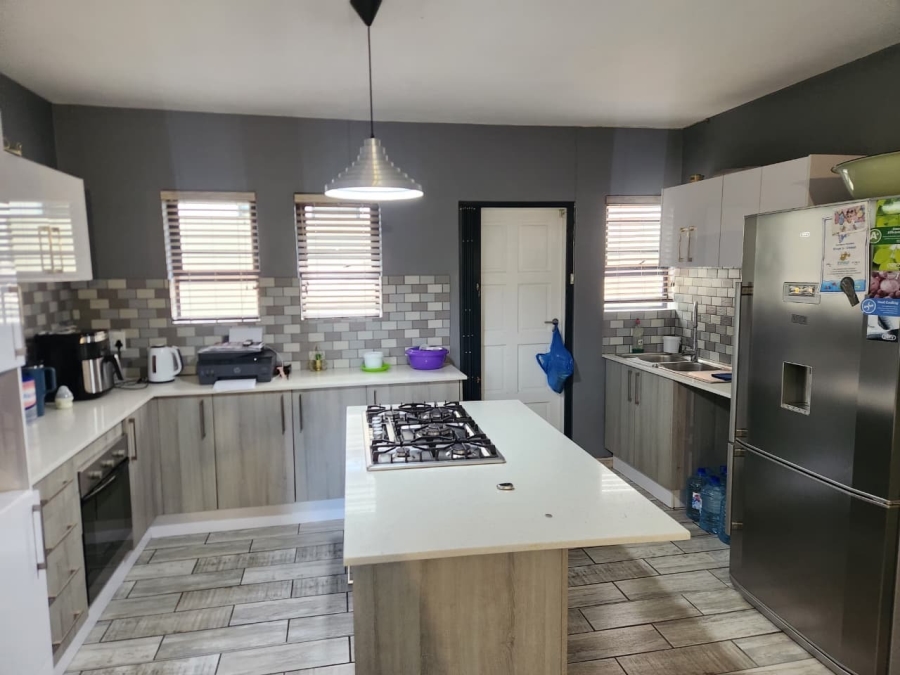 3 Bedroom Property for Sale in Waterkloof East North West
